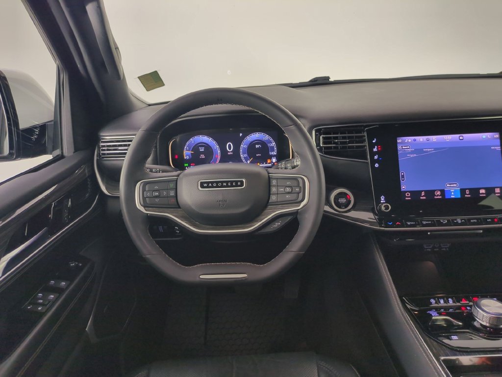 Used 2022 Jeep Wagoneer Series III AWD/4WD image 30