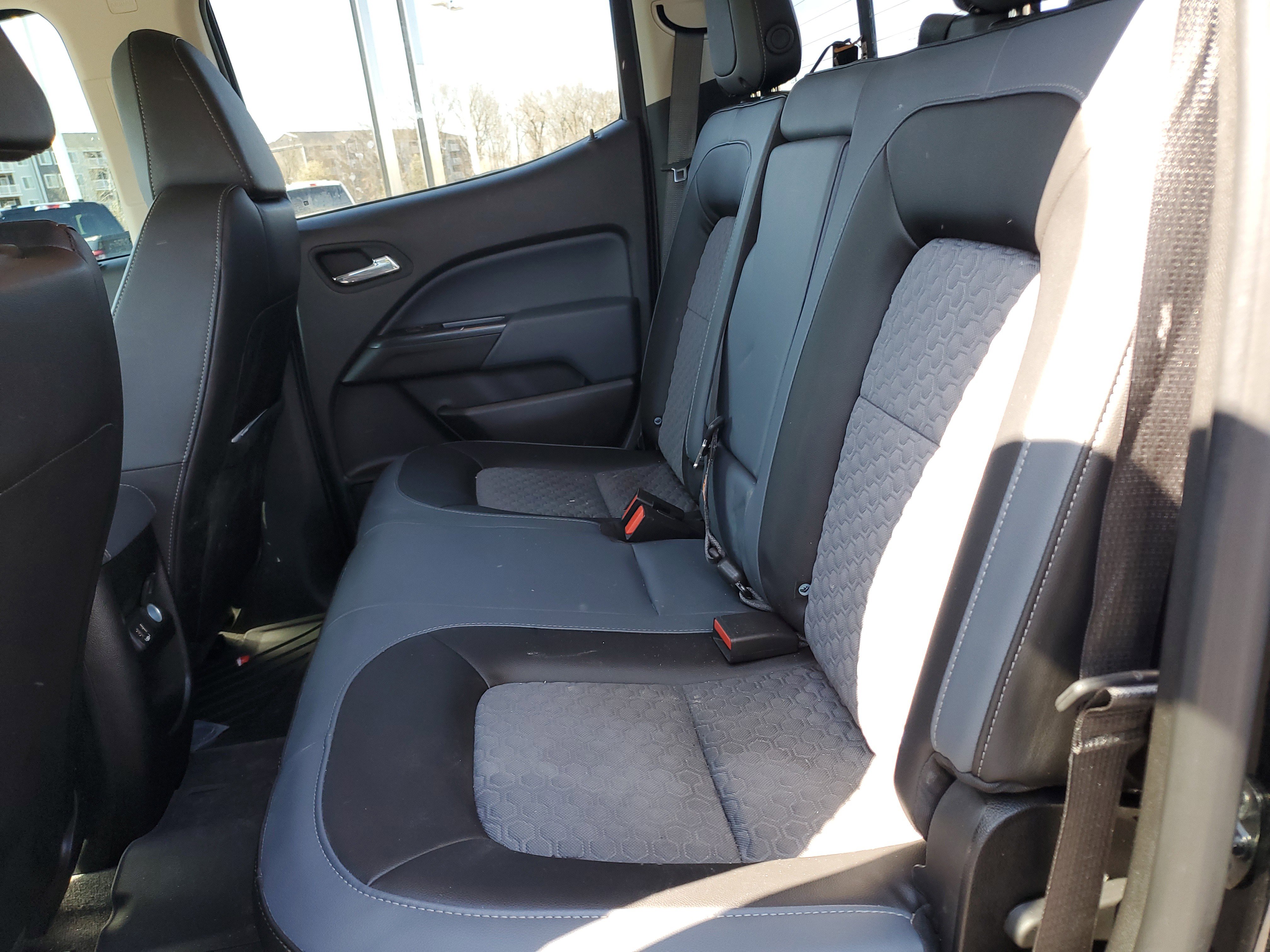 Used 2022 Chevrolet Colorado Z71 w/ Z71 Midnight Edition image 26