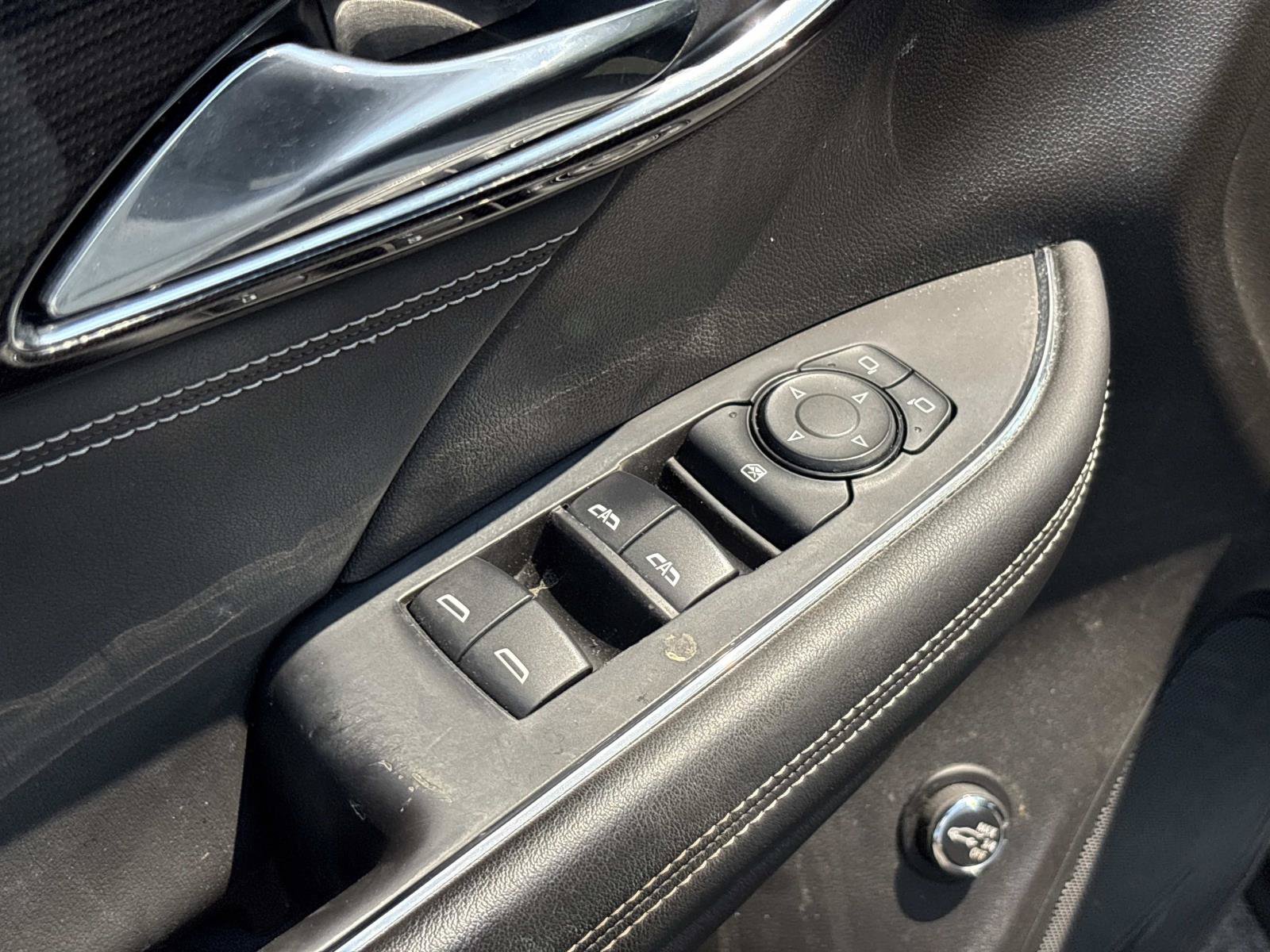 Used 2022 Buick Envision Preferred FWD image 14