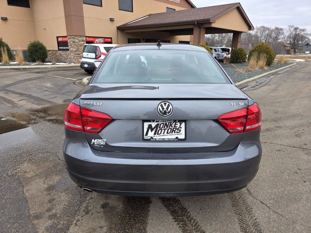 Used 2015 Volkswagen Passat TDI SE image 8
