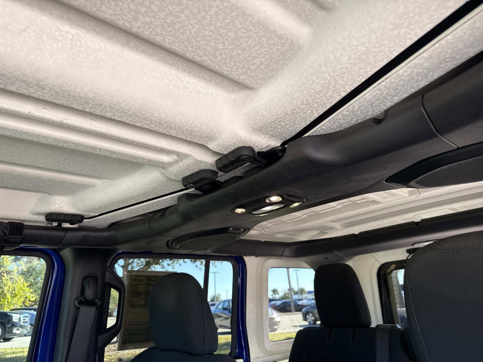 Used 2018 Jeep Wrangler Unlimited Sport S image 24