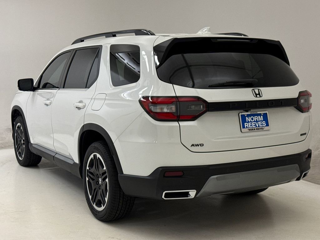 New 2026 Honda Pilot Touring image 7