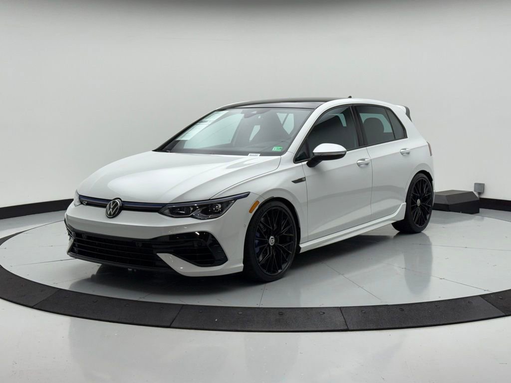 Used 2024 Volkswagen Golf R image 1