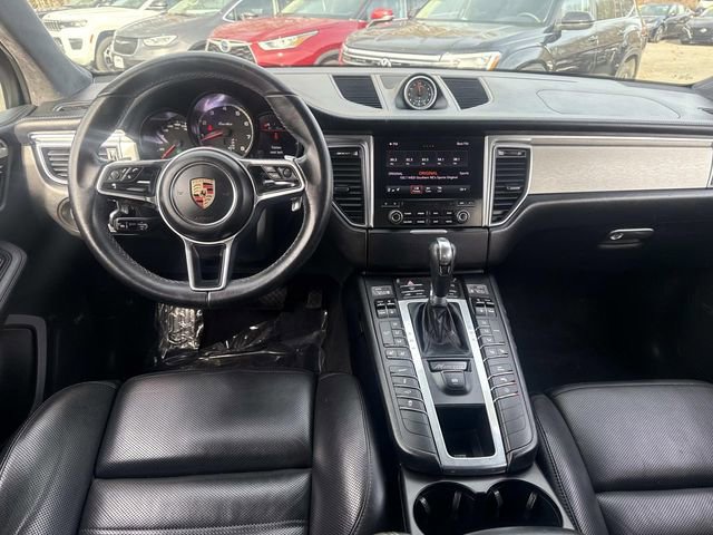 Used 2017 Porsche Macan Turbo image 16