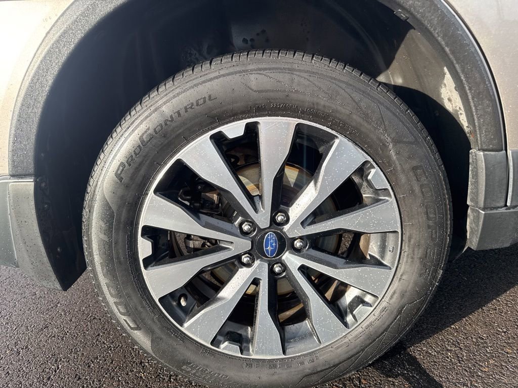 Used 2015 Subaru Outback 3.6R Limited image 9