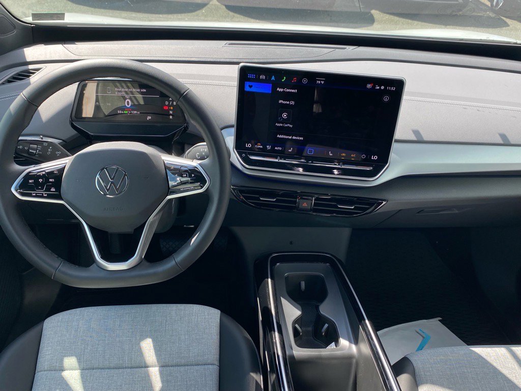 New 2025 Volkswagen ID.4 Pro image 7