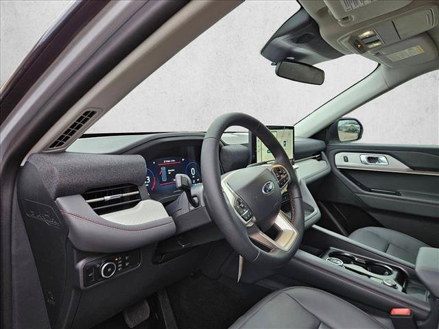 New 2026 Ford Explorer Active w/ Active Comfort Package RWD image 3