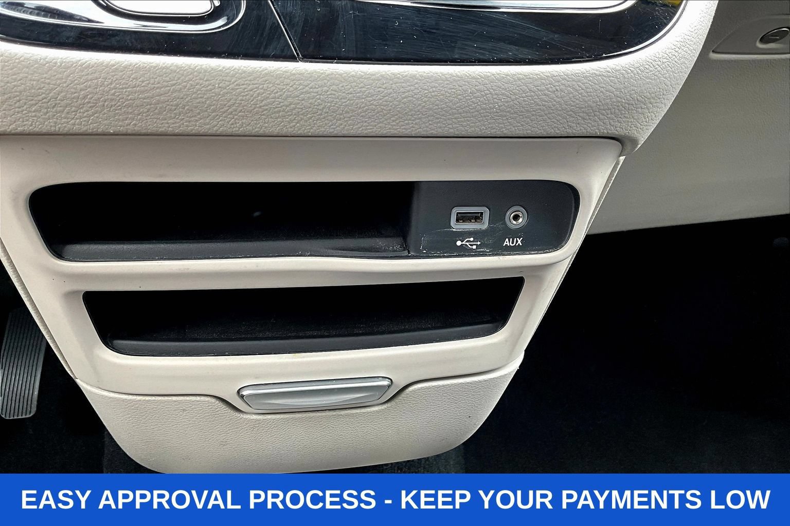 Used 2020 Chrysler Voyager LX FWD image 18