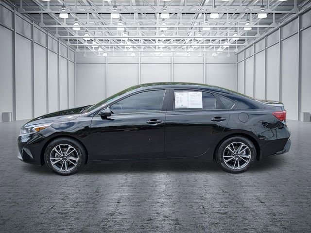 Used 2023 Kia Forte LXS FWD image 2