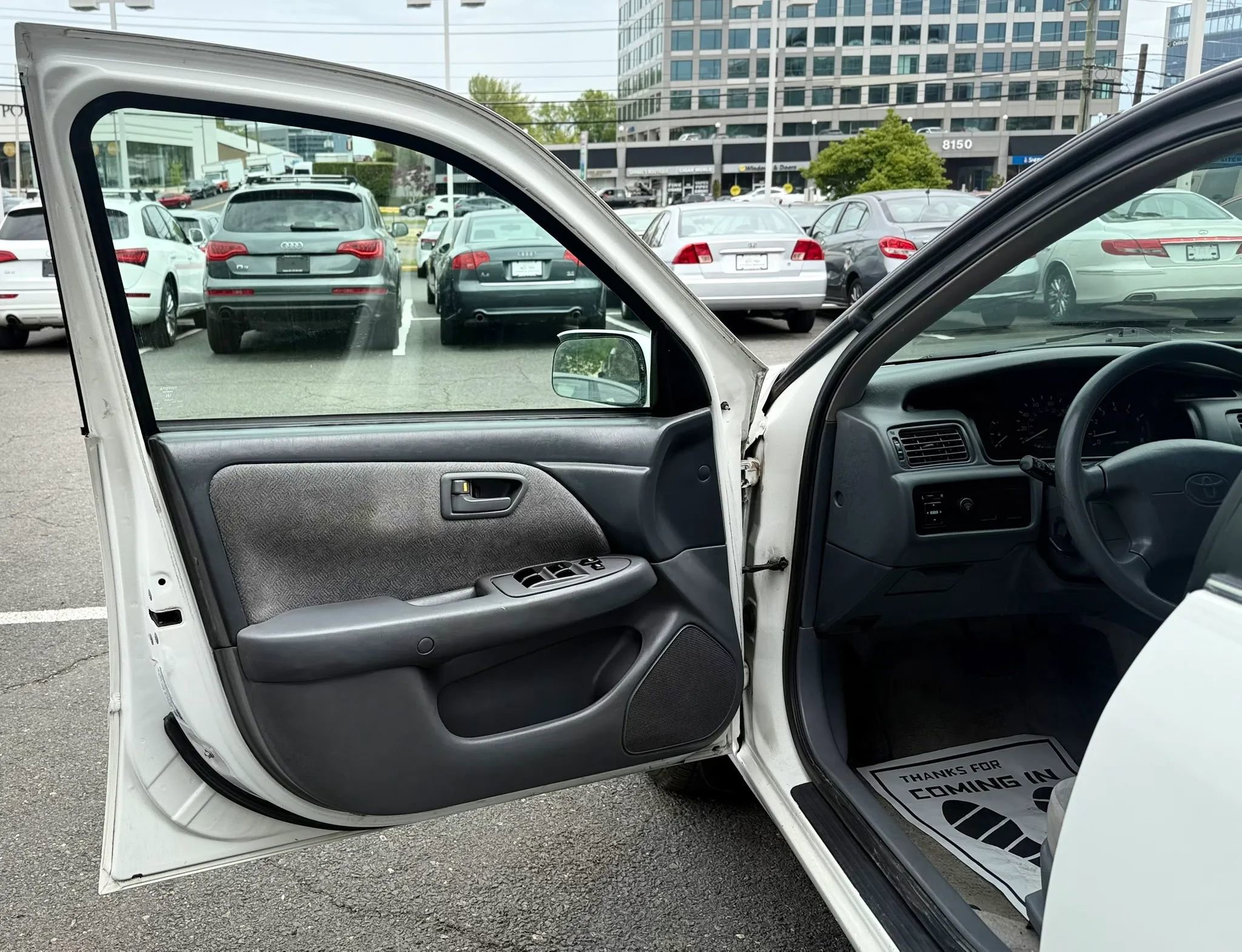 Used 2001 Toyota Camry CE FWD image 9