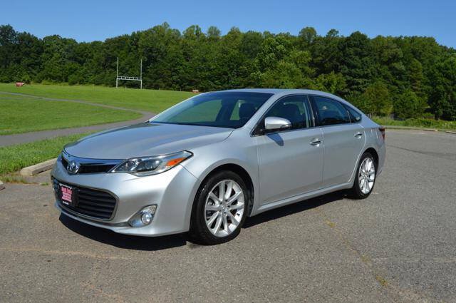 Used 2014 Toyota Avalon Limited FWD image 2