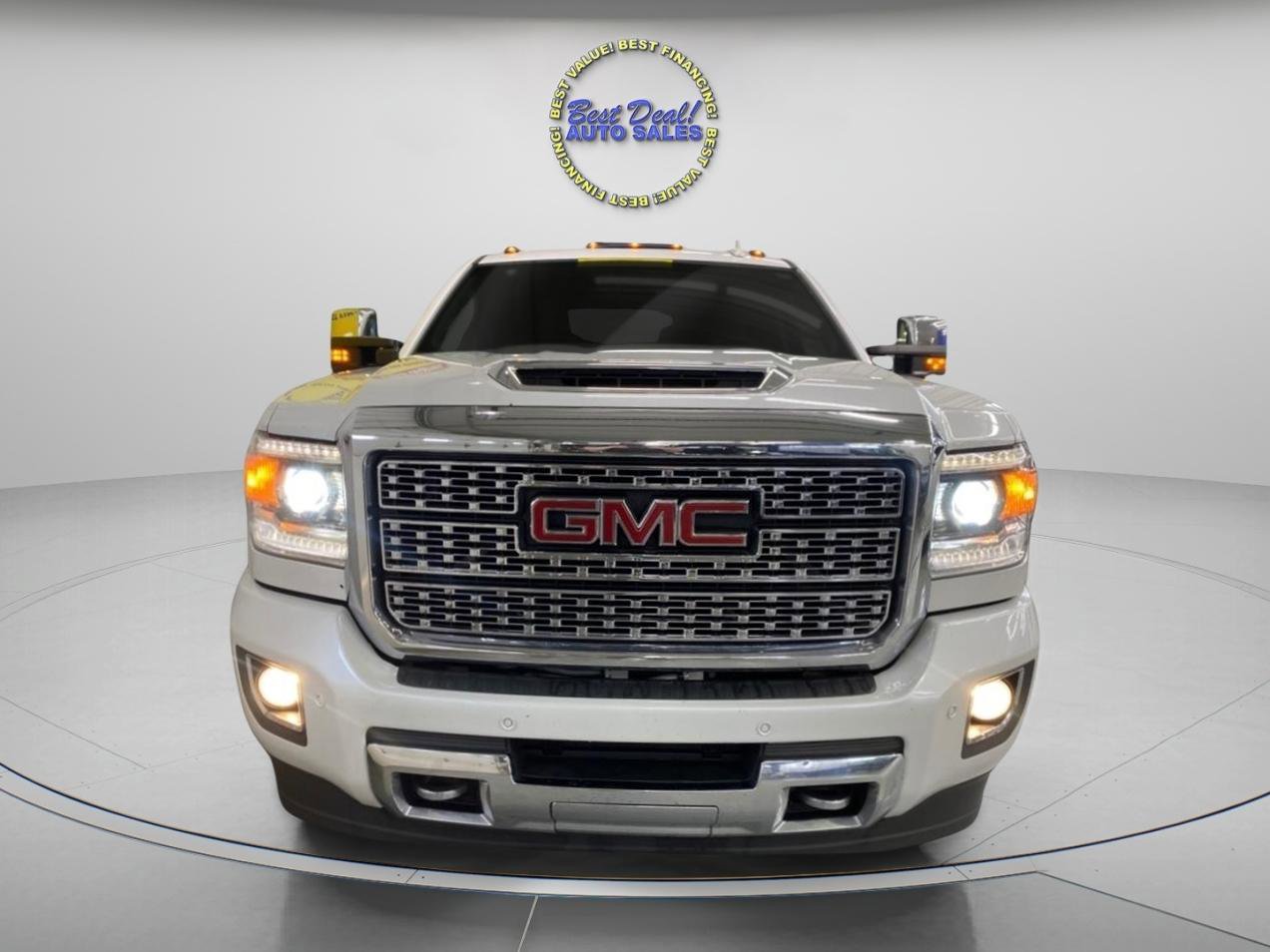 Used 2018 GMC Sierra 2500 Denali w/ Duramax Plus Package image 9