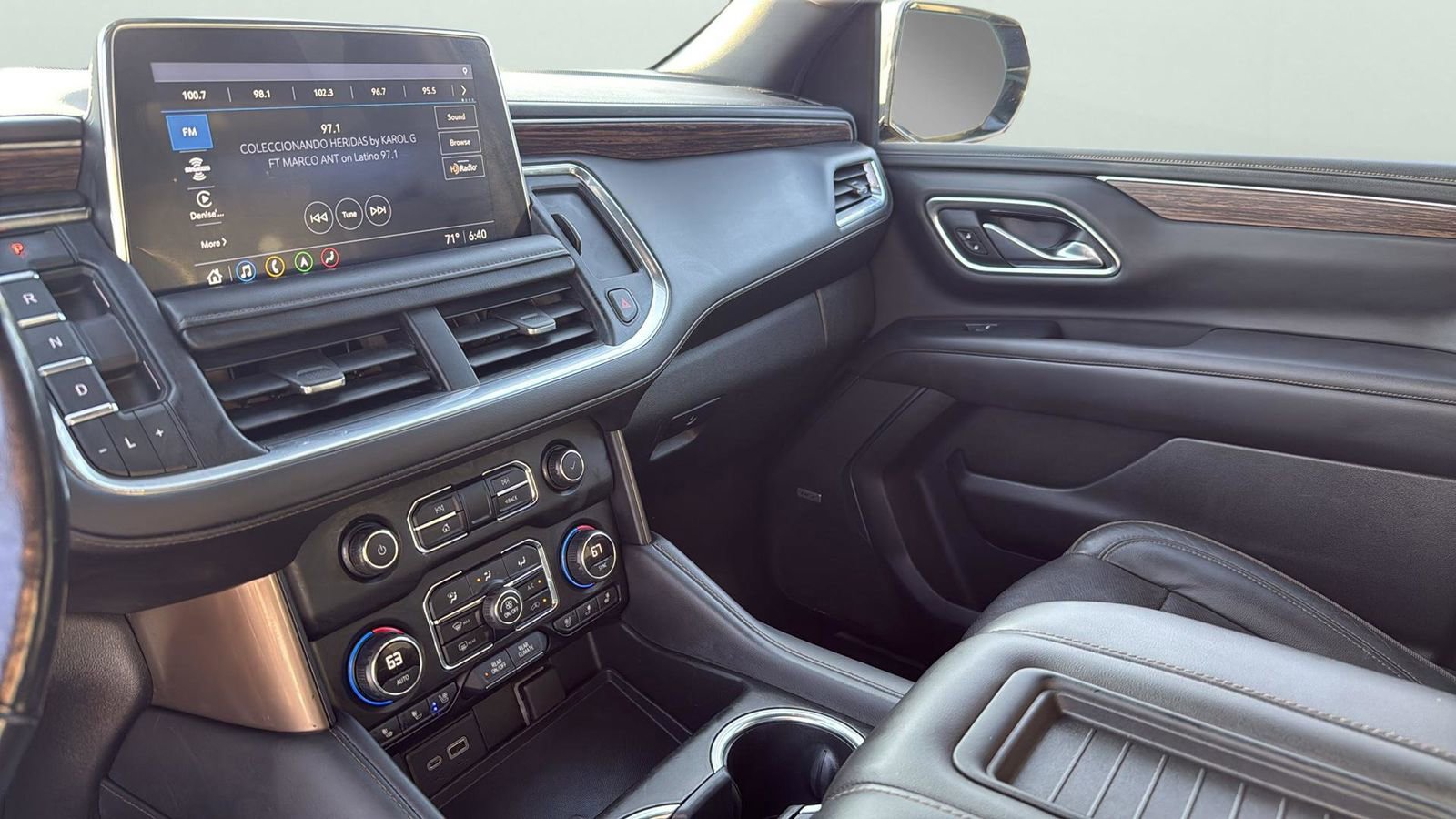 Used 2021 Chevrolet Tahoe High Country w/ Premium Package image 20