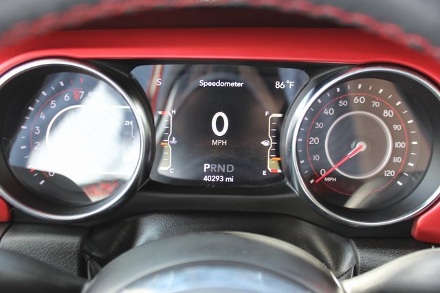 Used 2022 Jeep Wrangler Rubicon w/ Cold Weather Group image 14