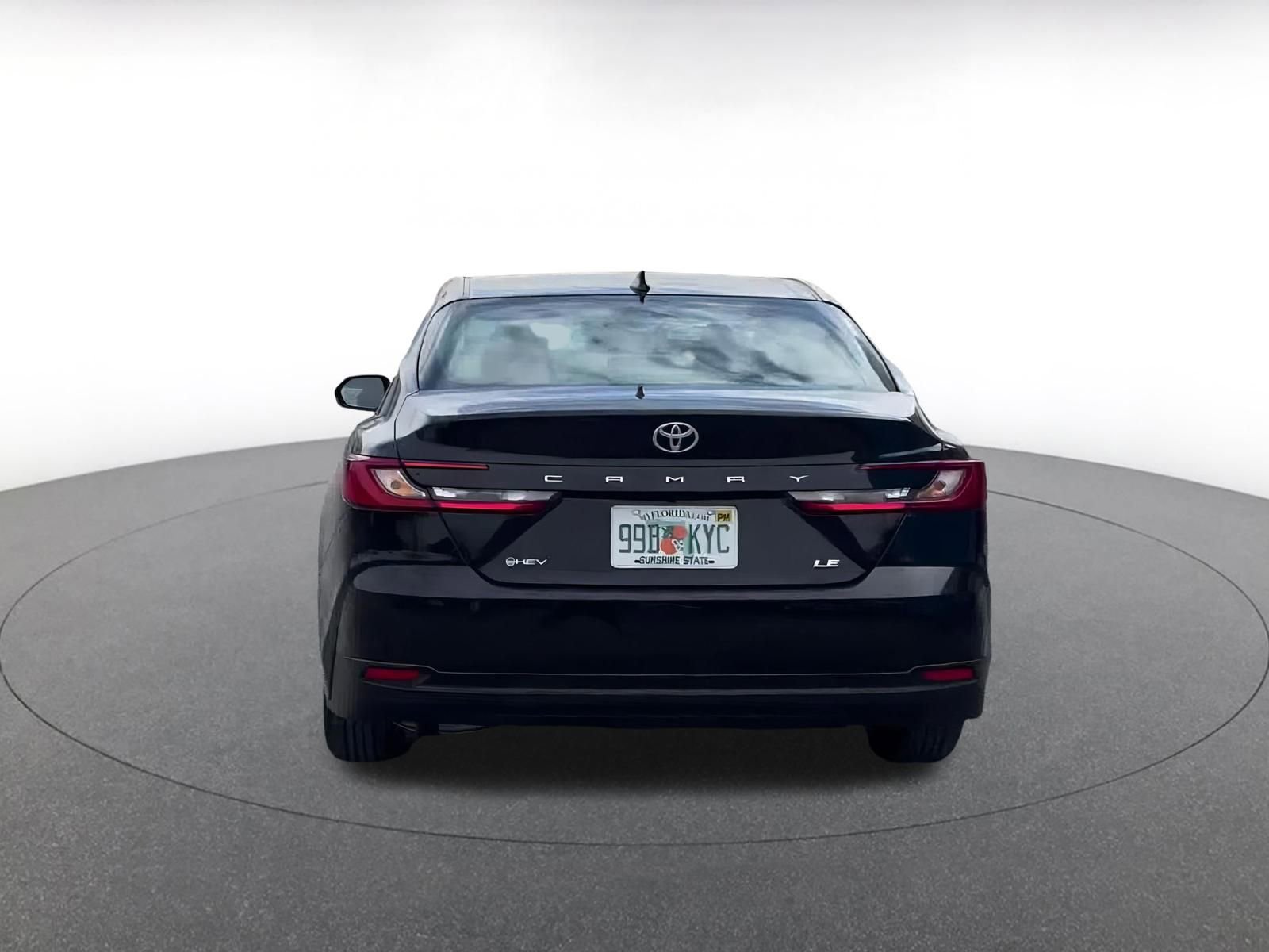 Used 2025 Toyota Camry LE image 12