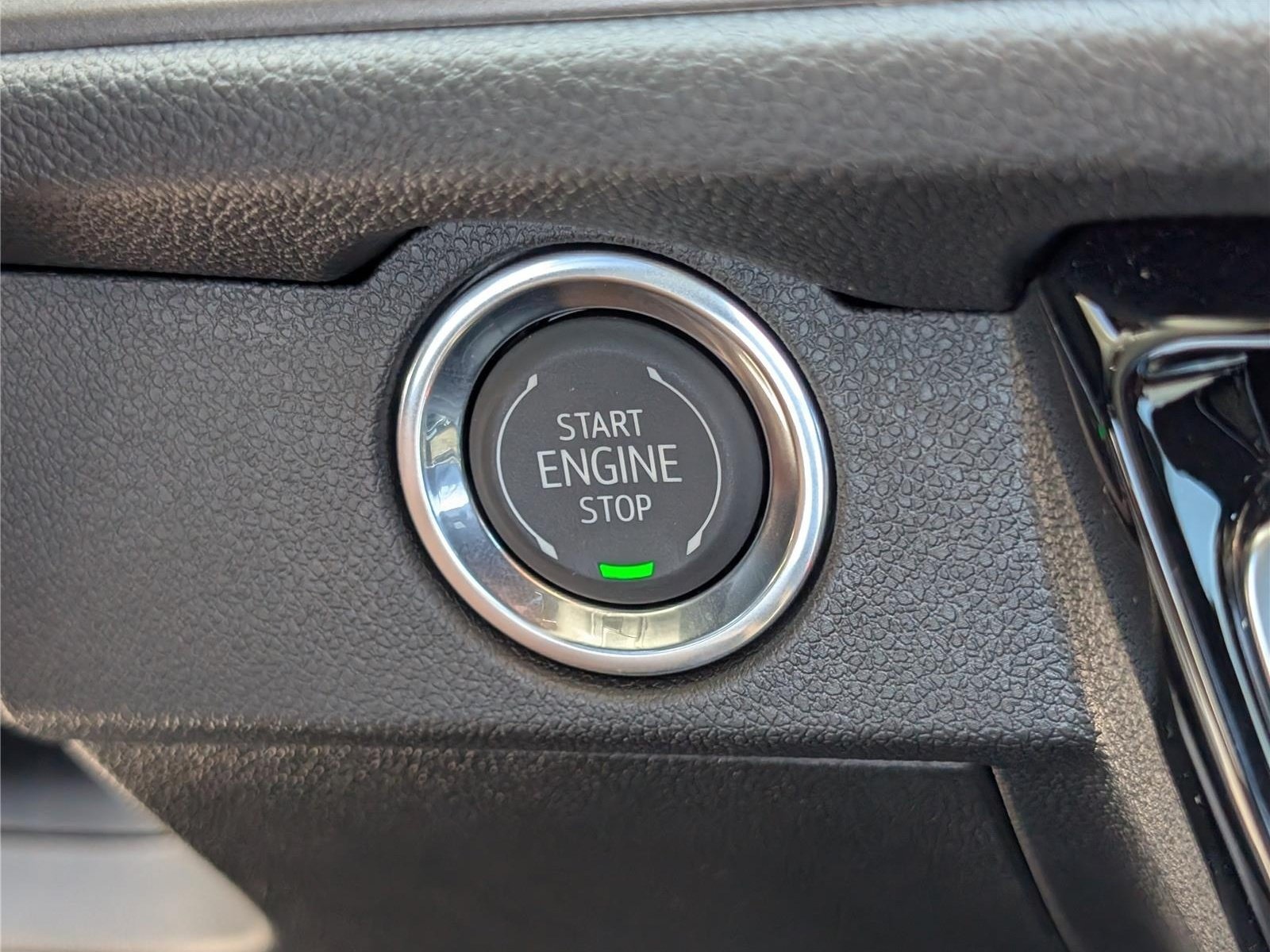 New 2027 Chevrolet Traverse LT w/ Driver Confidence Package FWD image 22