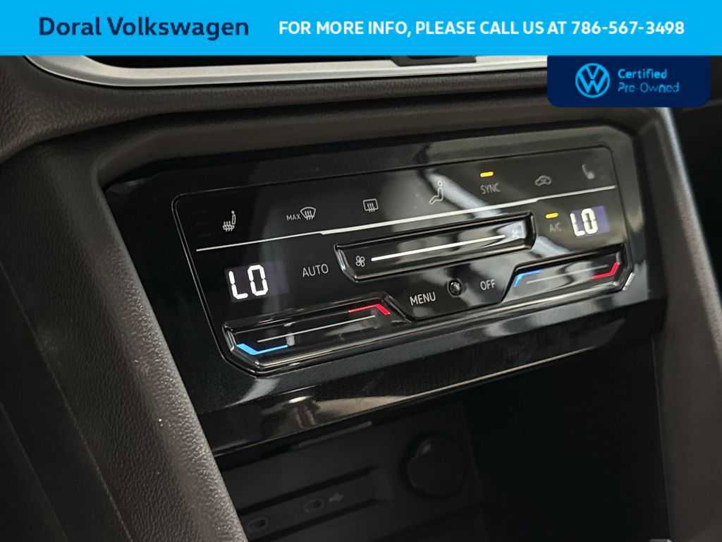 Used 2025 Volkswagen Taos SE FWD image 20
