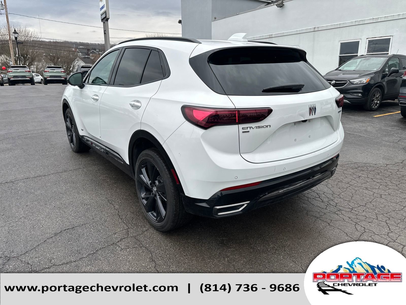 Used 2025 Buick Envision Sport Touring AWD/4WD image 3