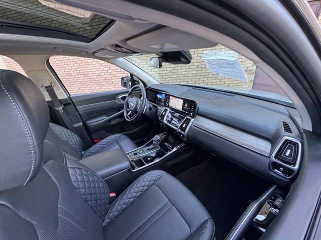 Used 2023 Kia Sorento SX Prestige AWD/4WD image 11