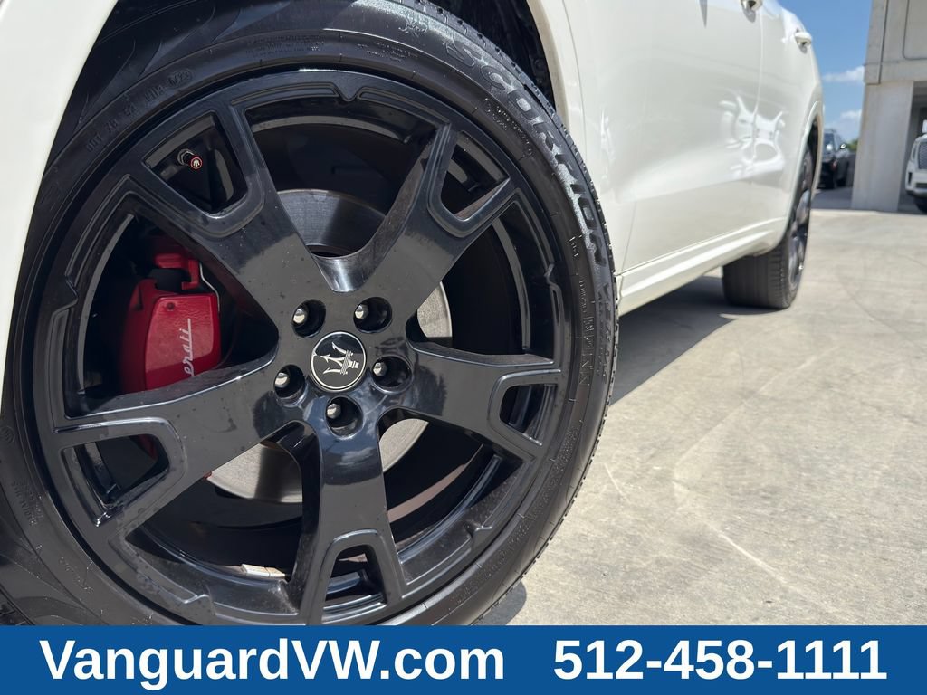 Used 2022 Maserati Levante GT AWD/4WD image 6
