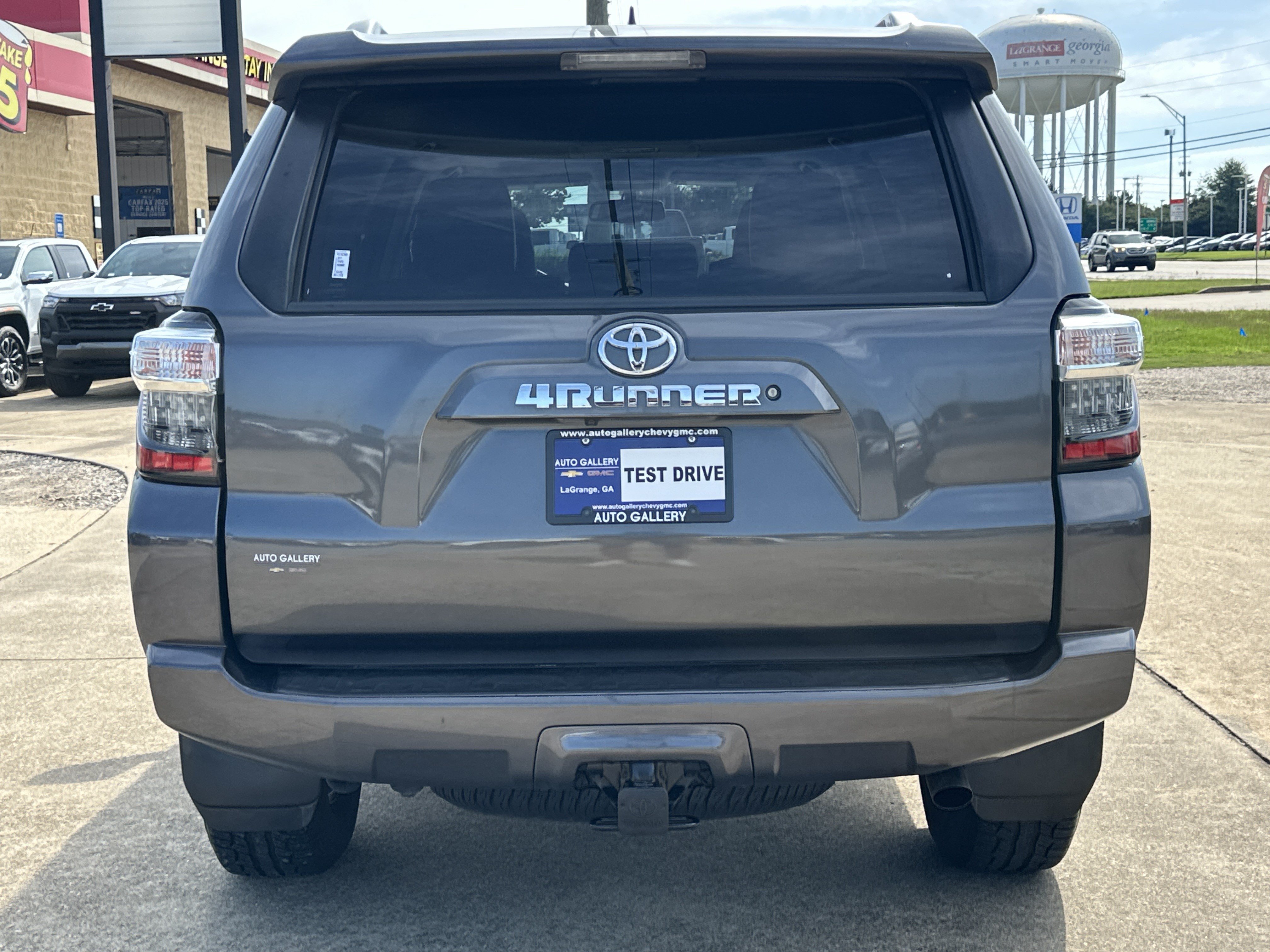 Used 2017 Toyota 4Runner SR5 Premium RWD image 7