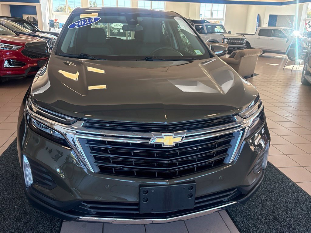 Used 2024 Chevrolet Equinox LT w/ LPO, Floor Liner Package AWD/4WD image 8