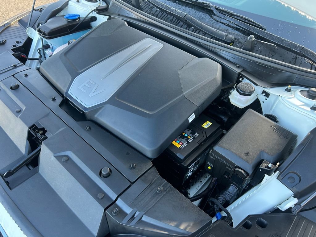 Used 2024 Kia EV6 Light AWD/4WD image 30