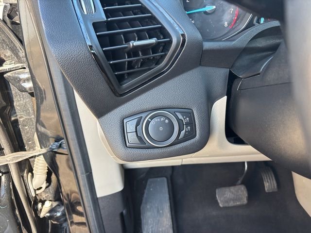 Used 2018 Ford Escape Titanium w/ Ford Safe & Smart Package image 18