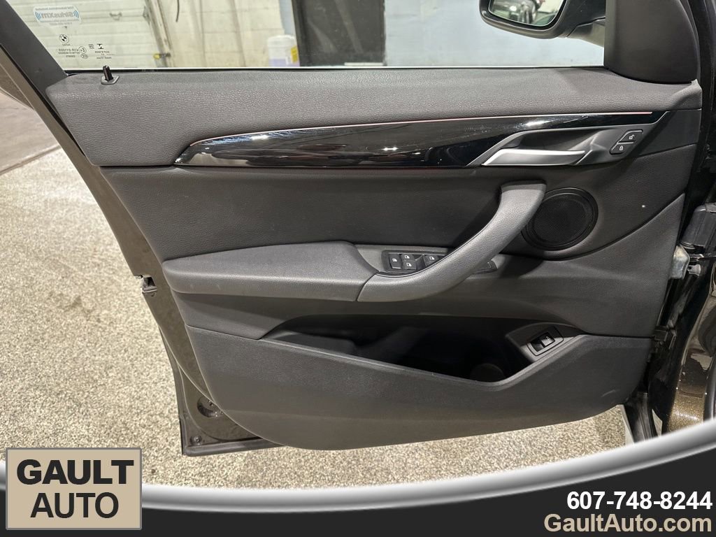 Used 2017 BMW X1 xDrive28i image 14