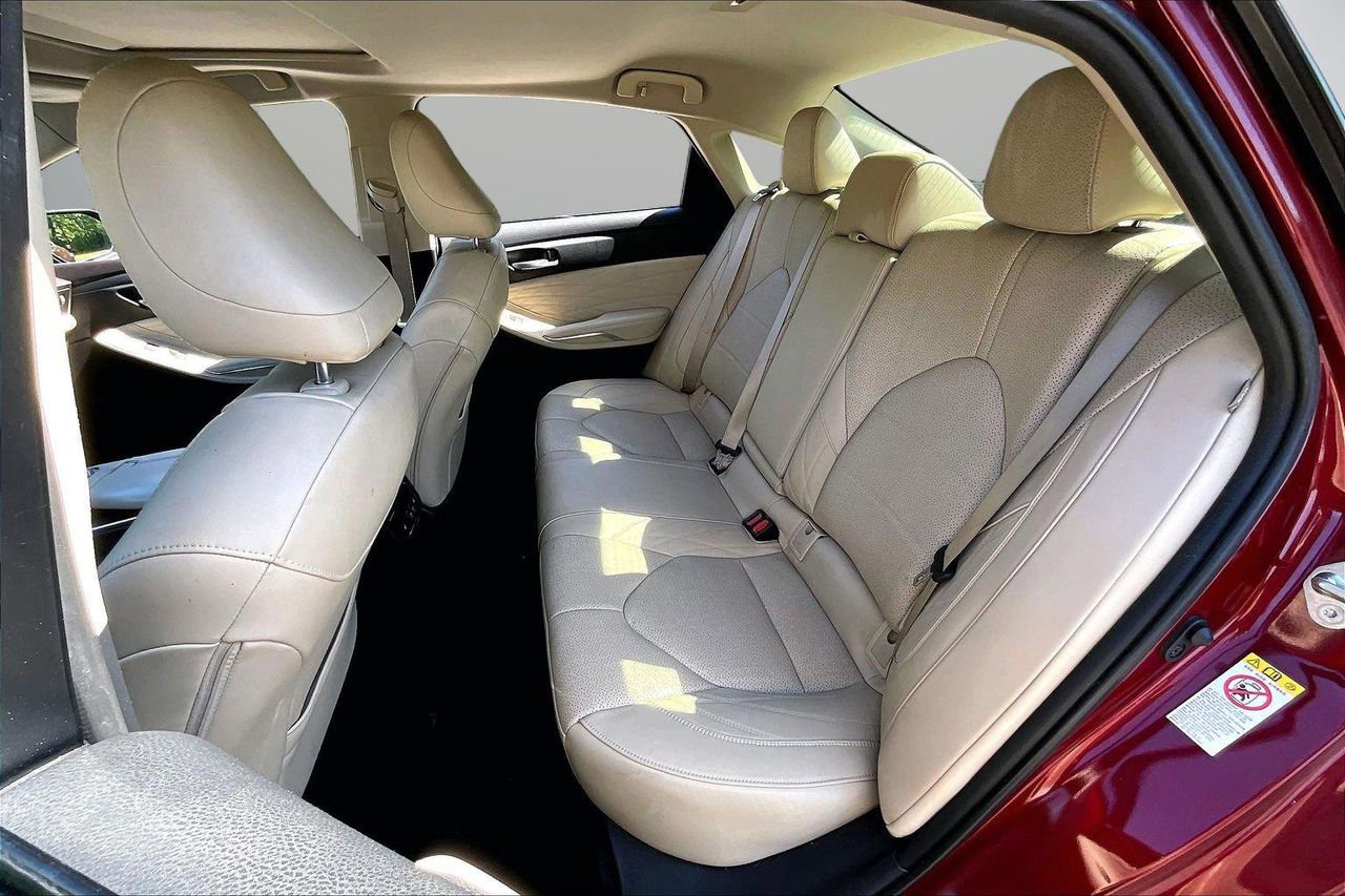 Used 2019 Toyota Avalon Limited w/ Advanced Safety Package FWD image 23