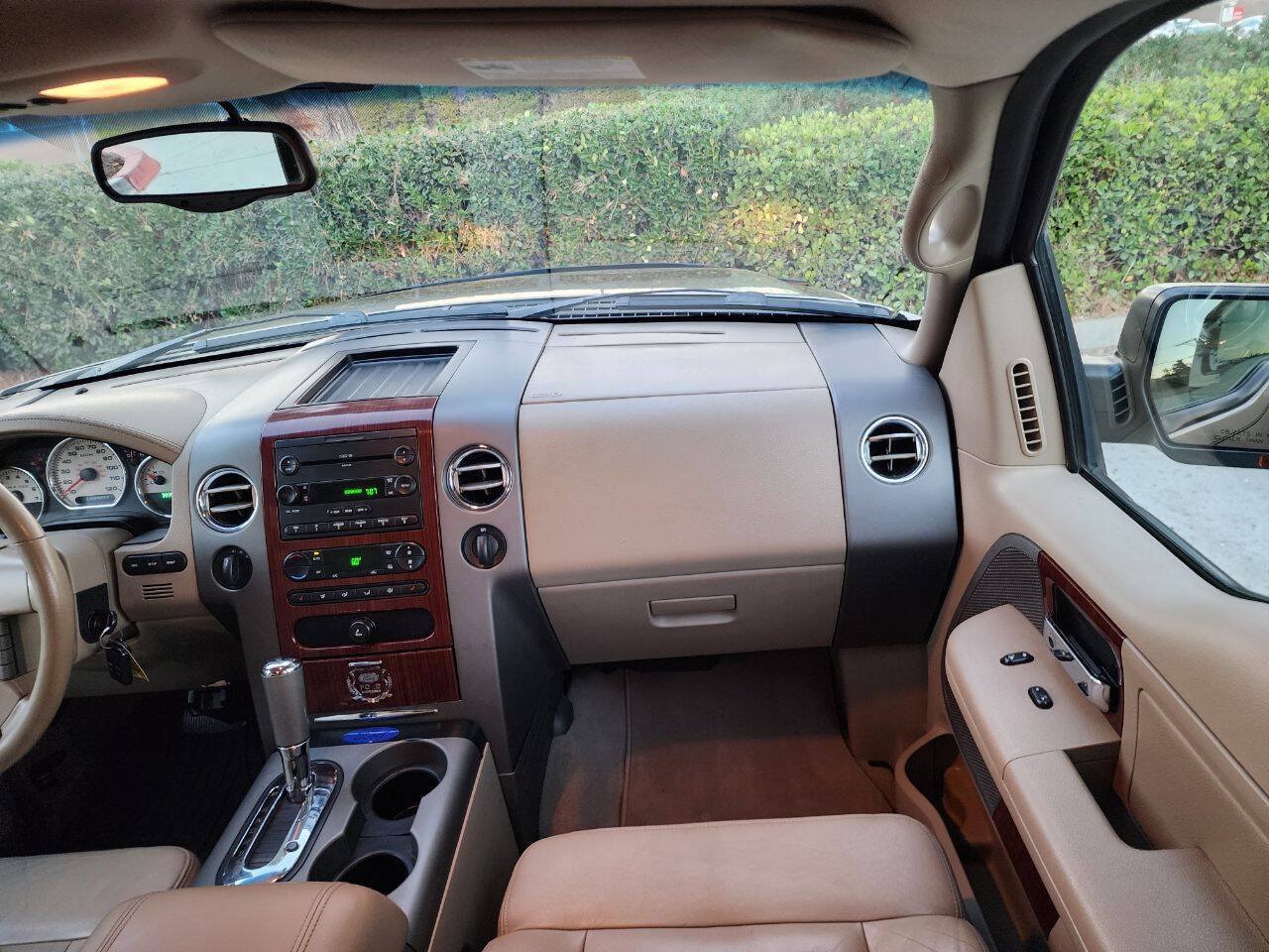 Used 2005 Ford F150 Lariat AWD/4WD image 28