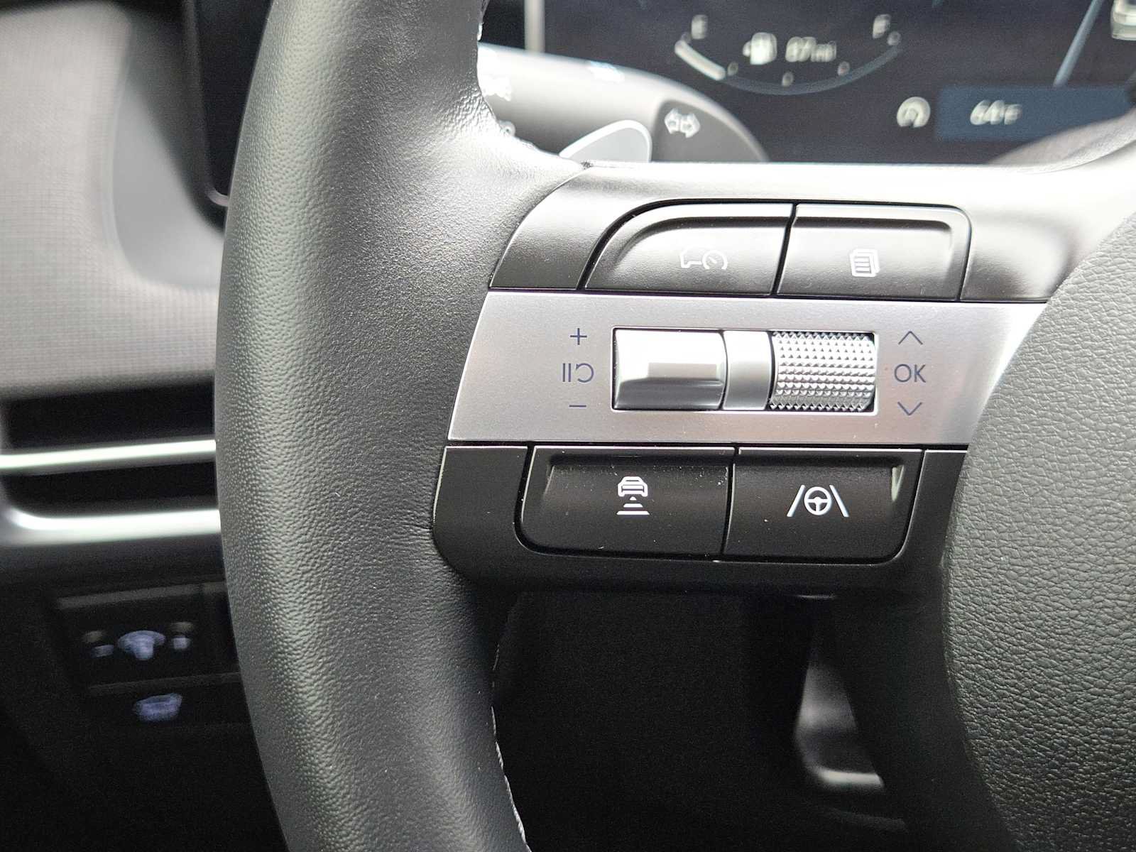 Certified 2025 Hyundai Tucson Limited FWD image 27