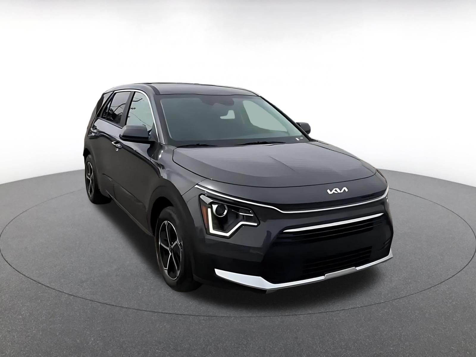 Used 2026 Kia Niro LX FWD image 3
