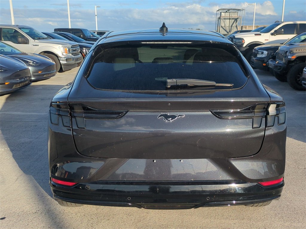 Used 2022 Ford Mustang Mach-E Premium image 6