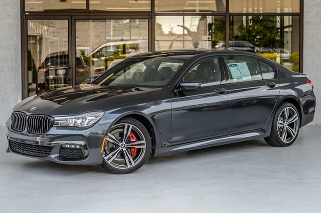 Used 2019 BMW 740i w/ M Sport Package RWD image 2
