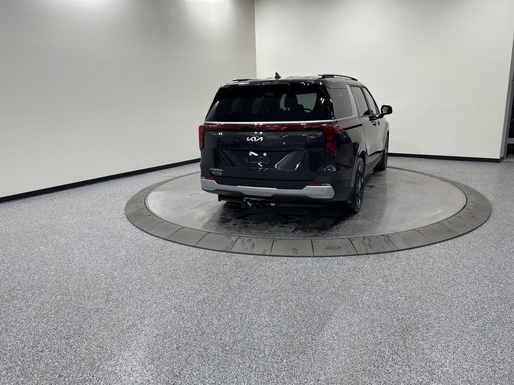 New 2026 Kia Carnival EX image 5