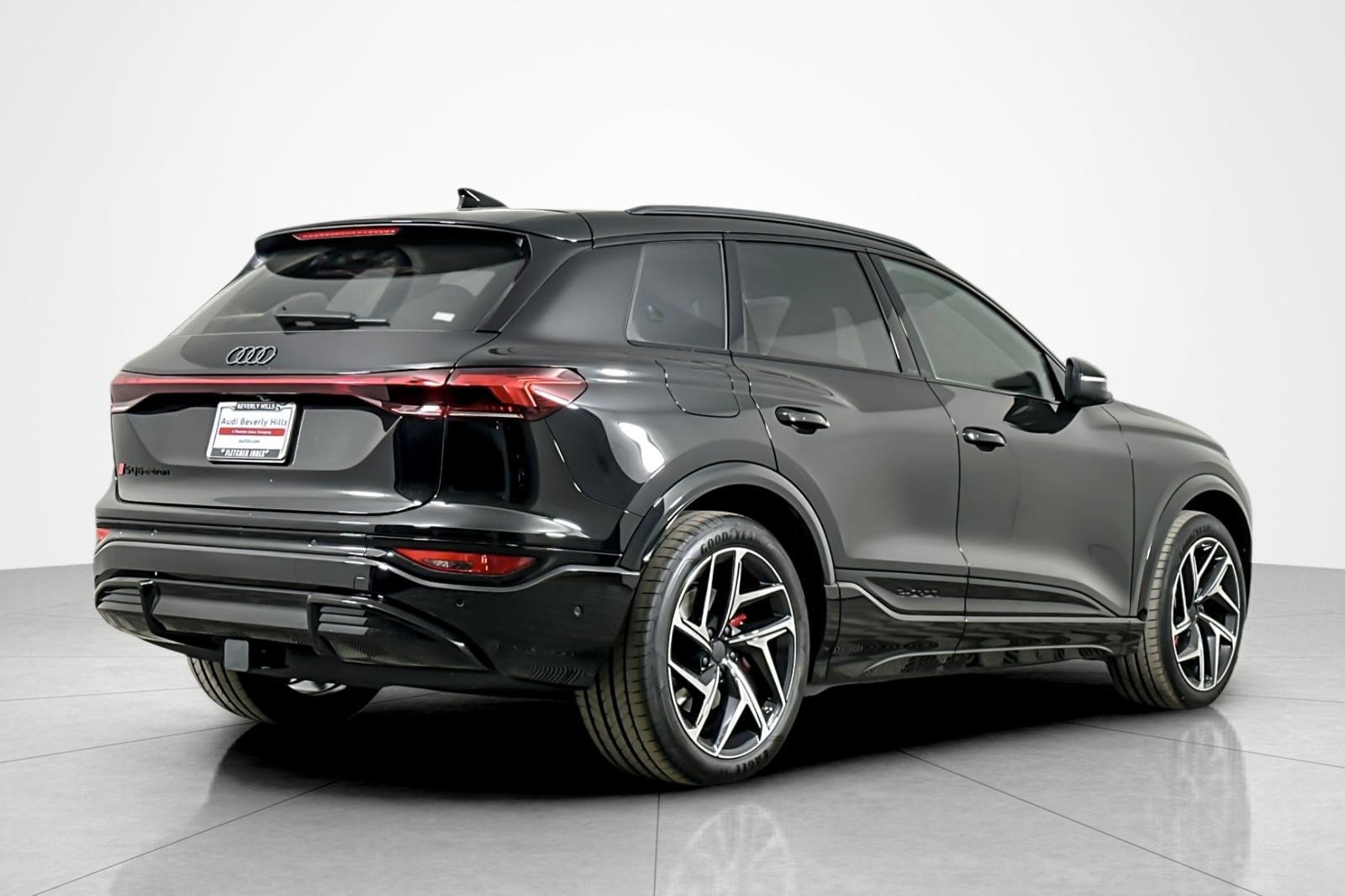 New 2027 Audi SQ6 e-tron Premium Plus AWD/4WD image 6