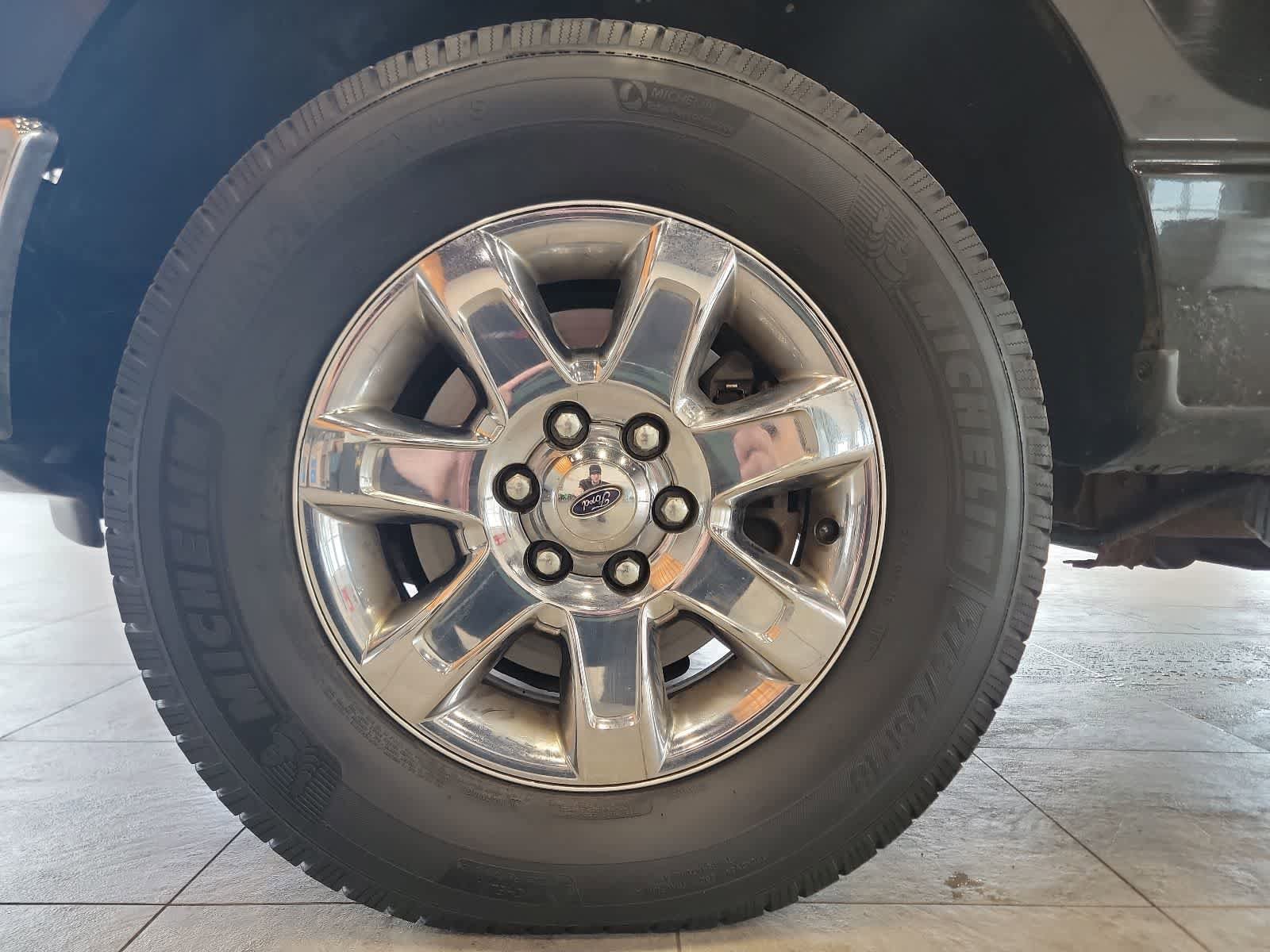 Used 2014 Ford F150 XLT w/ Equipment Group 302A Luxury AWD/4WD image 14