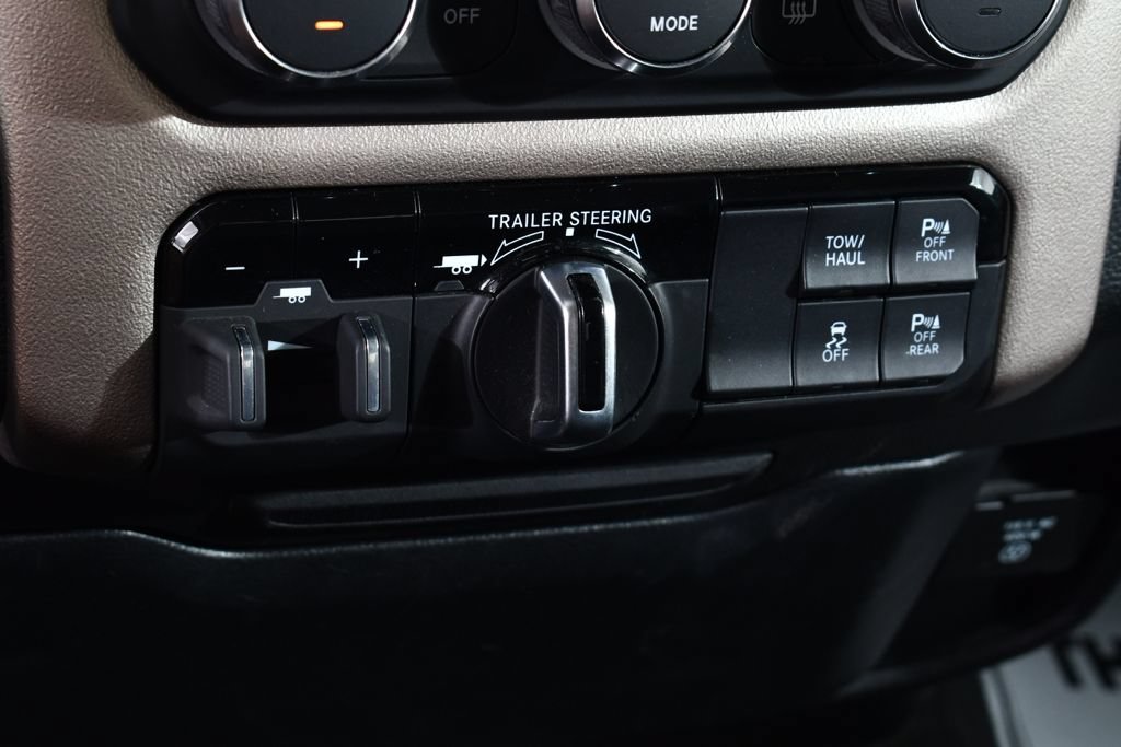 Used 2021 RAM 1500 Laramie AWD/4WD image 31