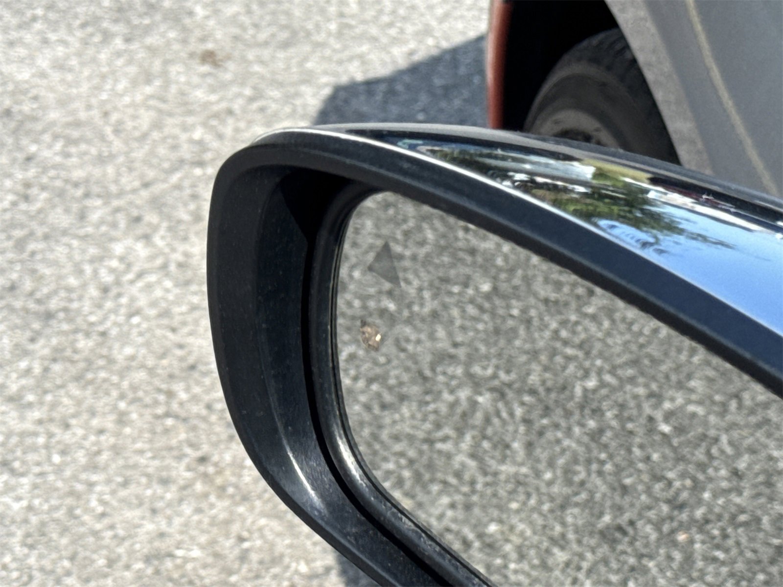 Used 2018 Chrysler 300 Limited w/ Safetytec Plus Group image 16