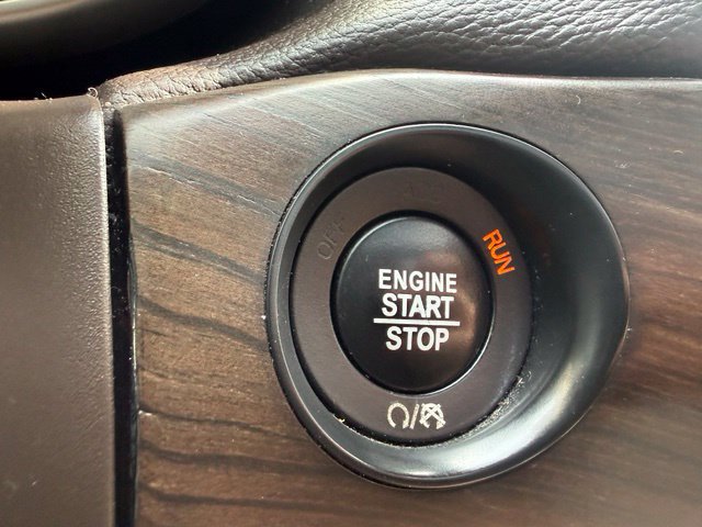 Used 2016 Jeep Grand Cherokee Overland AWD/4WD image 21
