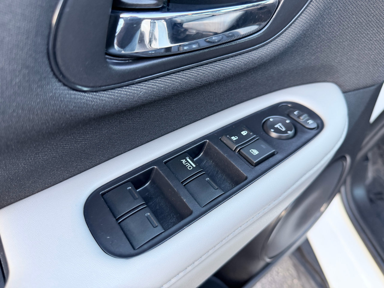 Used 2021 Honda HR-V LX image 11