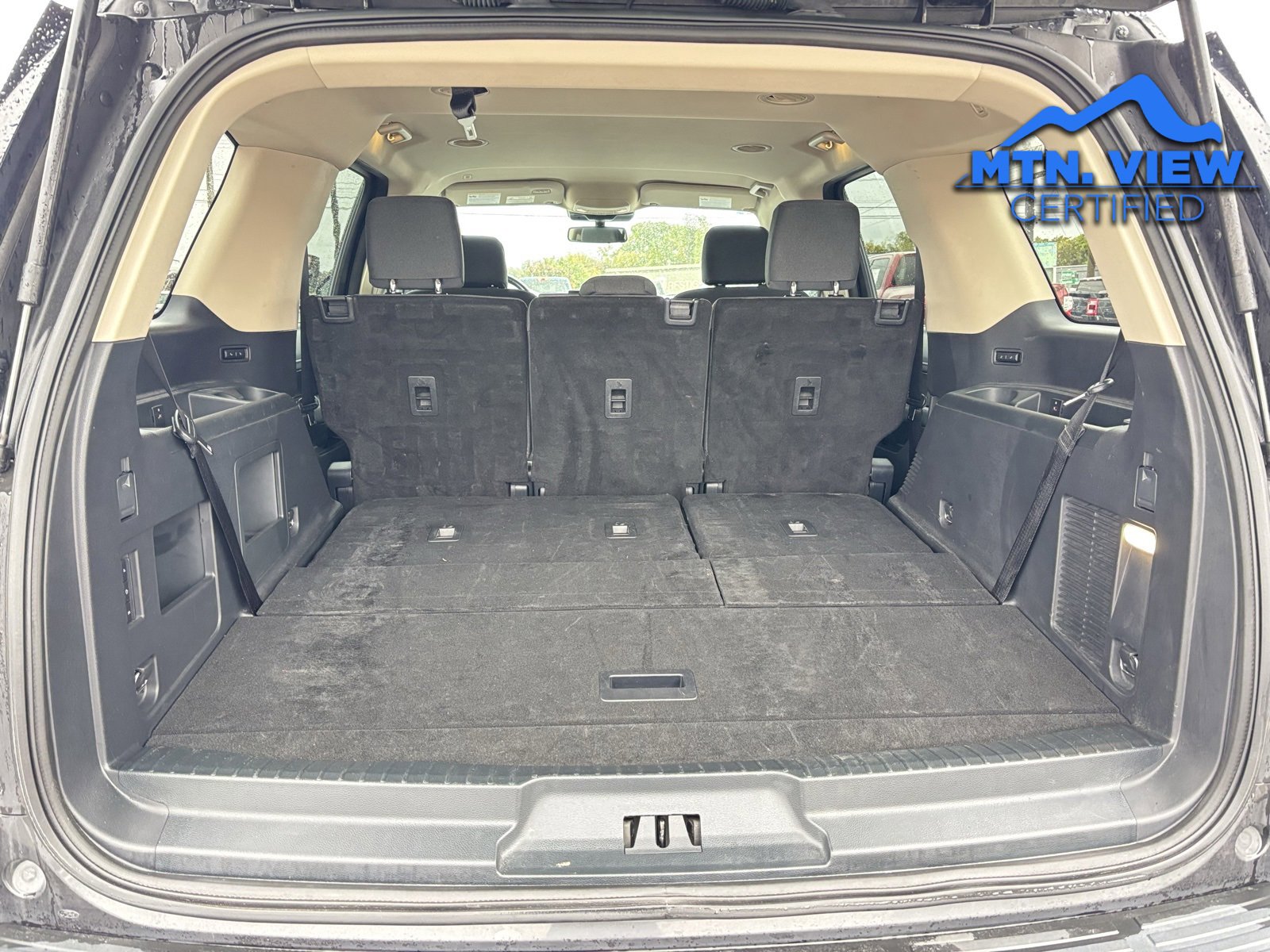 Used 2024 Ford Expedition XLT image 23