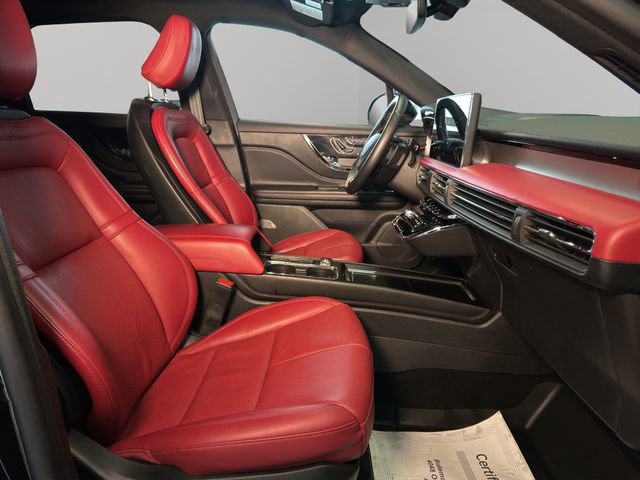 Used 2025 Lincoln Corsair Reserve AWD/4WD image 17