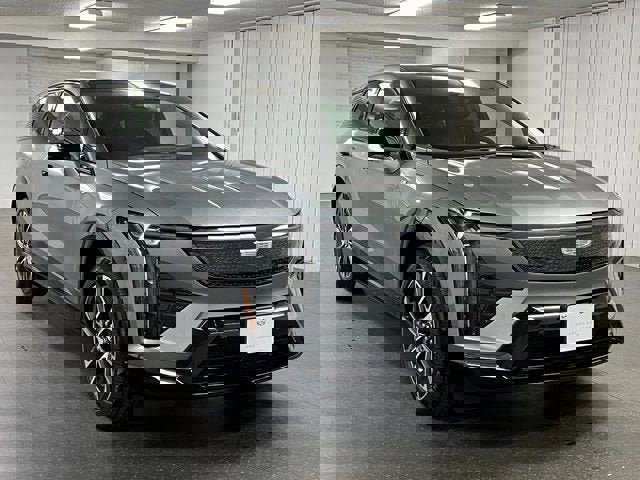 Certified 2025 Cadillac Optiq Sport 2 image 7