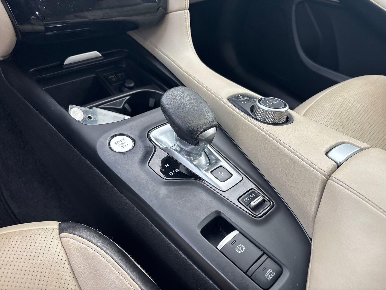 Used 2021 INFINITI QX50 Essential w/ Convenience Package image 24