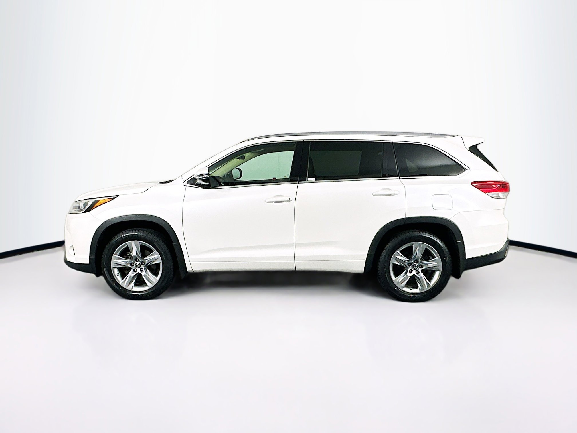 Used 2018 Toyota Highlander Limited image 4