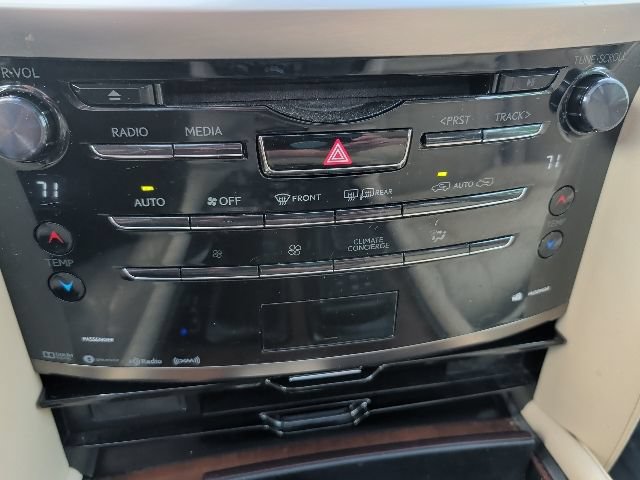 Used 2021 Lexus LX 570 4WD w/ Luxury Package image 19