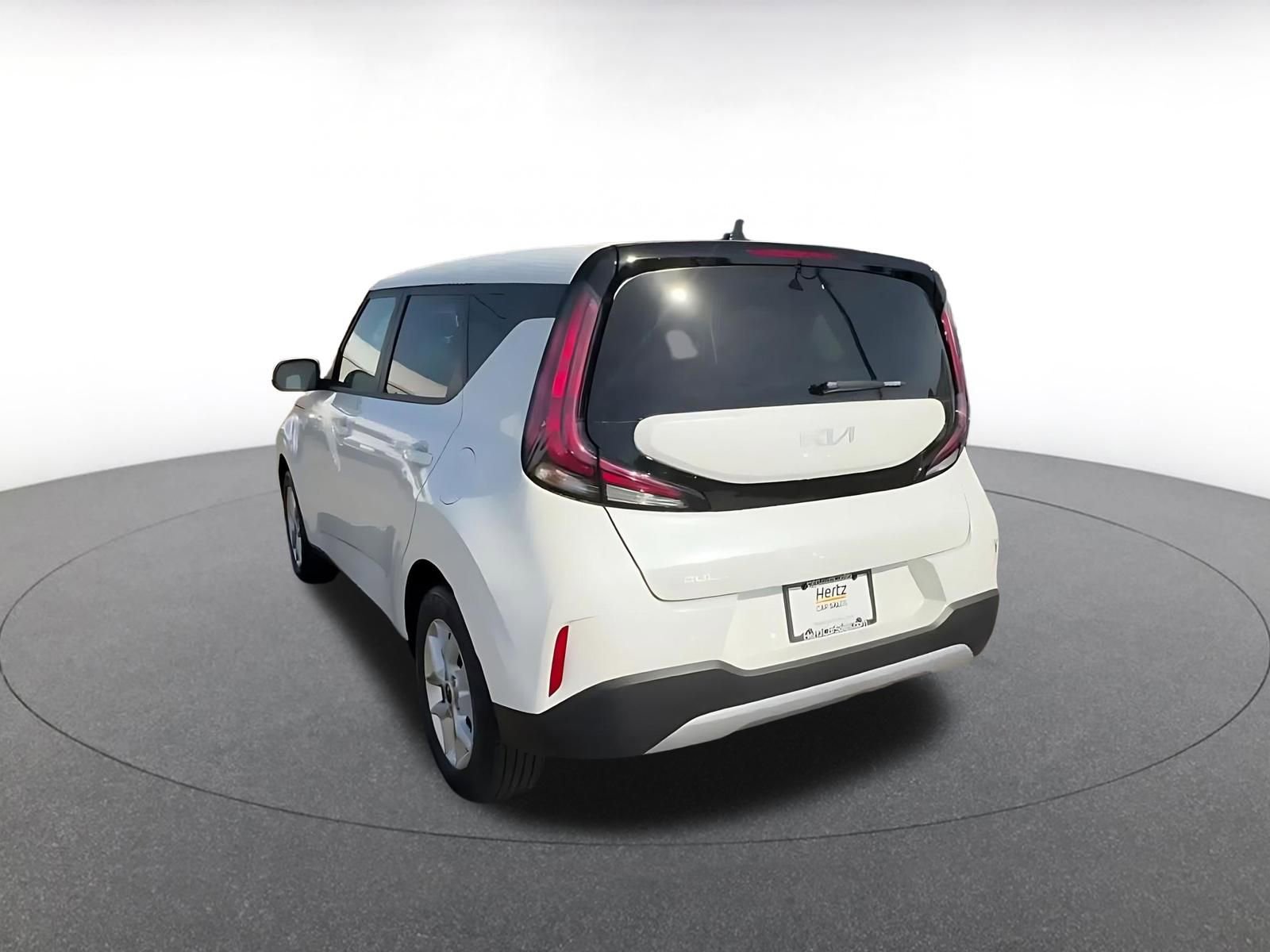 Used 2025 Kia Soul LX w/ LX Technology Package image 11