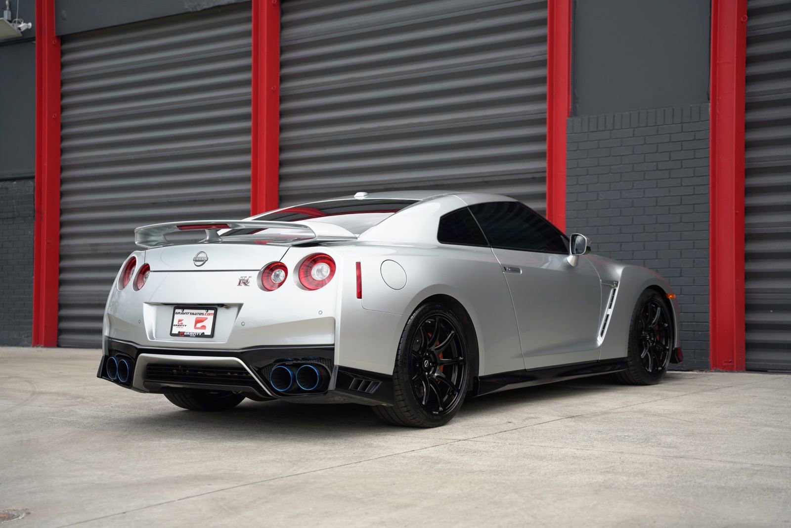 Used 2023 Nissan GT-R Premium w/ Floor Mat Package image 2